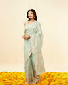 alt message - Mohey Women Marigold Yellow Floral Patterned Saree image number 3